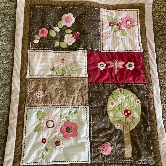 Butterfly and Flowers Quilt - Picture 1 of 2